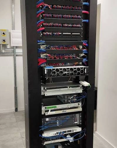 Adicione um trabalho seu